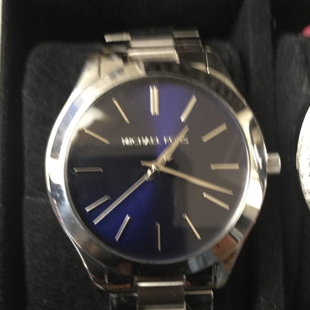 Michael Kors  Lady's Runway Navy Blue Dial SS